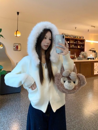 Real shot of white hooded knitted jacket for women, patchwork sweater, gentle age-reducing jacket