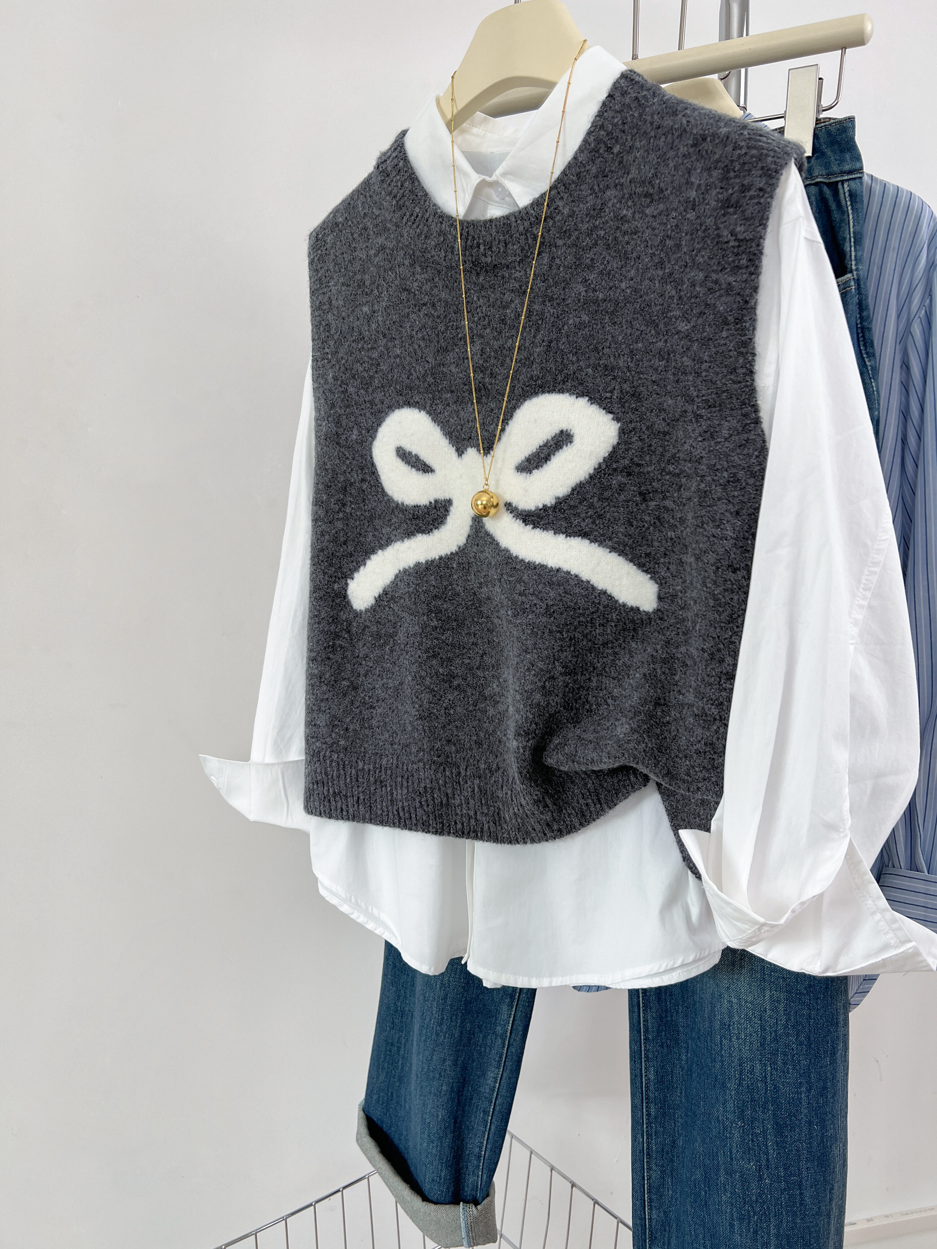 Real shot~Sweet age-reducing bow vest vest stacking top for women