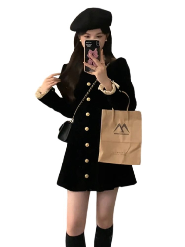 Hepburn Xiaoxiang style velvet dress for women 2024 new high-end waist slimming A-line skirt