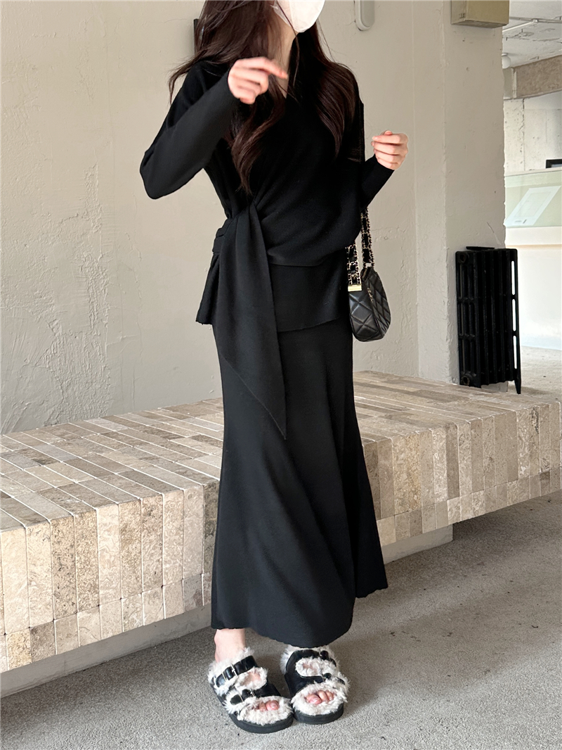 Real shot suit women's lazy style crossover v-neck long-sleeved sweater top hip-covering half-length skirt two-piece set