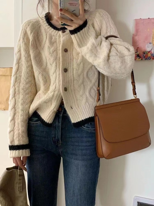 Retro twist sweater for women in autumn and winter, gentle style, high-end, soft and waxy knitted cardigan, Korean style jacket and top
