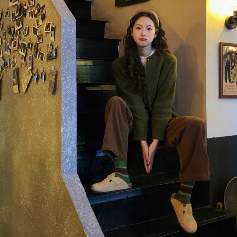 Green knitted sweater jacket for women, new style, lazy design, loose cardigan for outer wear, popular style
