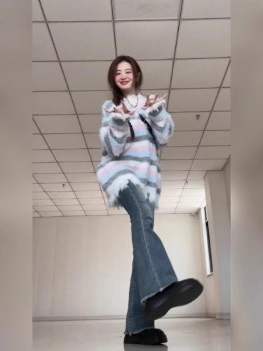 Imitation mink velvet Douyin quality national trend retro lazy hot girl style gradient striped sweater for women