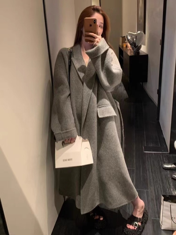 Spot goods!  HEYGIRL black brother new winter high count long hair double-sided woolen jacket