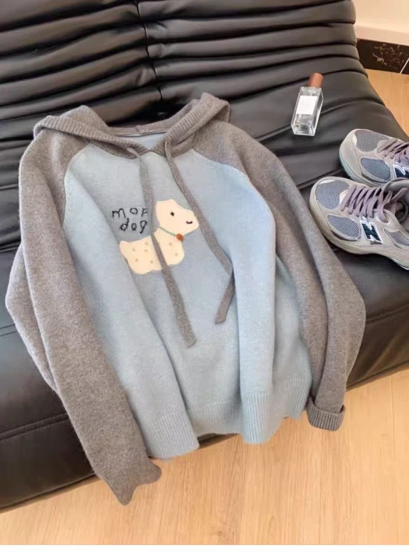 Gray and blue contrast cartoon hooded sweater jacket for women autumn and winter 2024 new Korean version loose lazy style soft waxy top