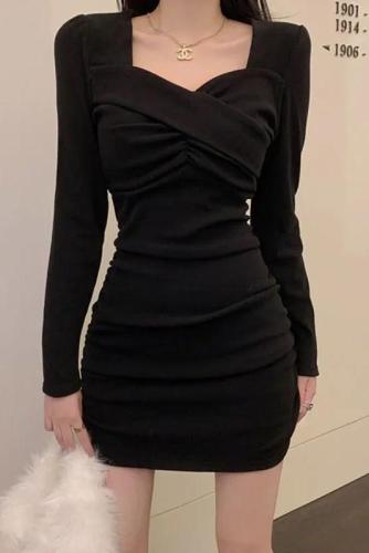 2024 new autumn sexy black long-sleeved dress for girls hot girl royal sister hip skirt