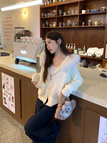 Real shot of white hooded knitted jacket for women, patchwork sweater, gentle age-reducing jacket