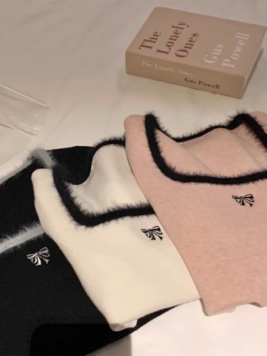 Square collar white bottoming shirt for women spring and autumn high-end soft and waxy inner top