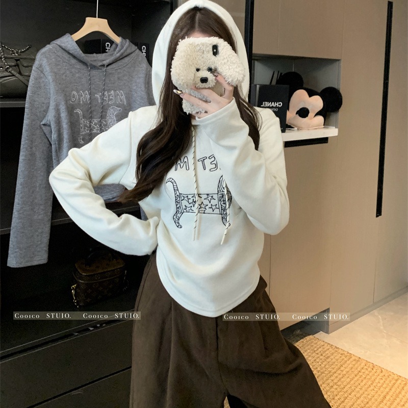 Autumn and winter new Korean version of alphabet cartoon heavy industry embroidered cashmere hooded long-sleeved top sweatshirt for women real shot