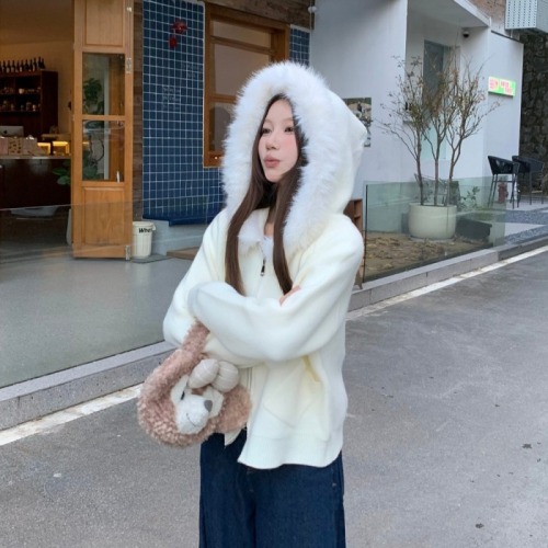 Real shot of white hooded knitted jacket for women, patchwork sweater, gentle age-reducing jacket