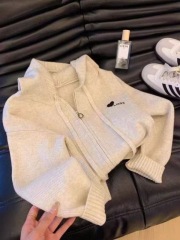 Off-white hooded sweater jacket for women autumn and winter 2024 new Korean style lazy style love embroidered sweater top