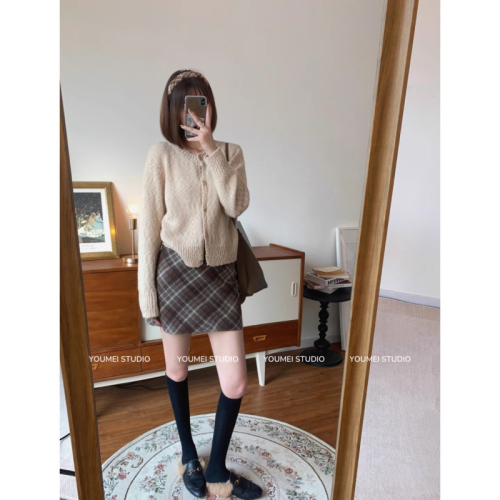 Retro woolen hip-hugging skirt for women 2024 autumn and winter plaid skirt with temperament and slimming a-line skirt