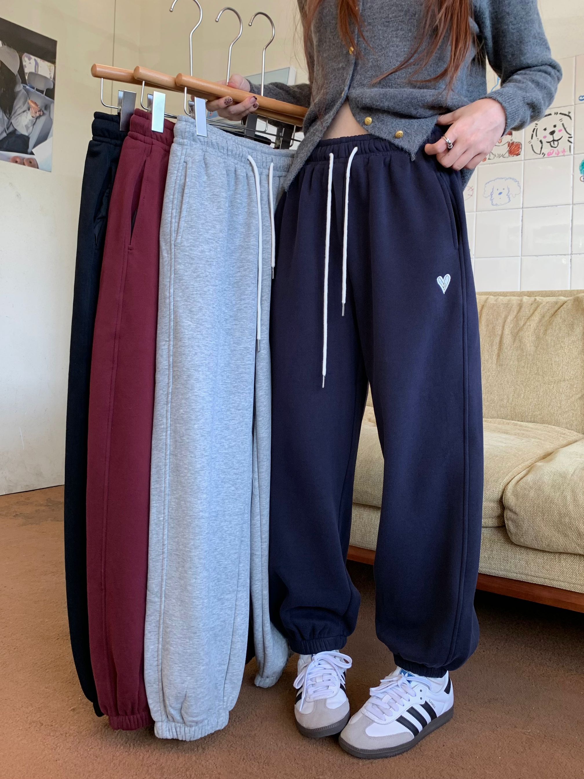 Actual shot 2024 ~ Heartfelt embroidery versatile wearable padded and thick high-waisted tuck-in pants harem sweatpants long pants