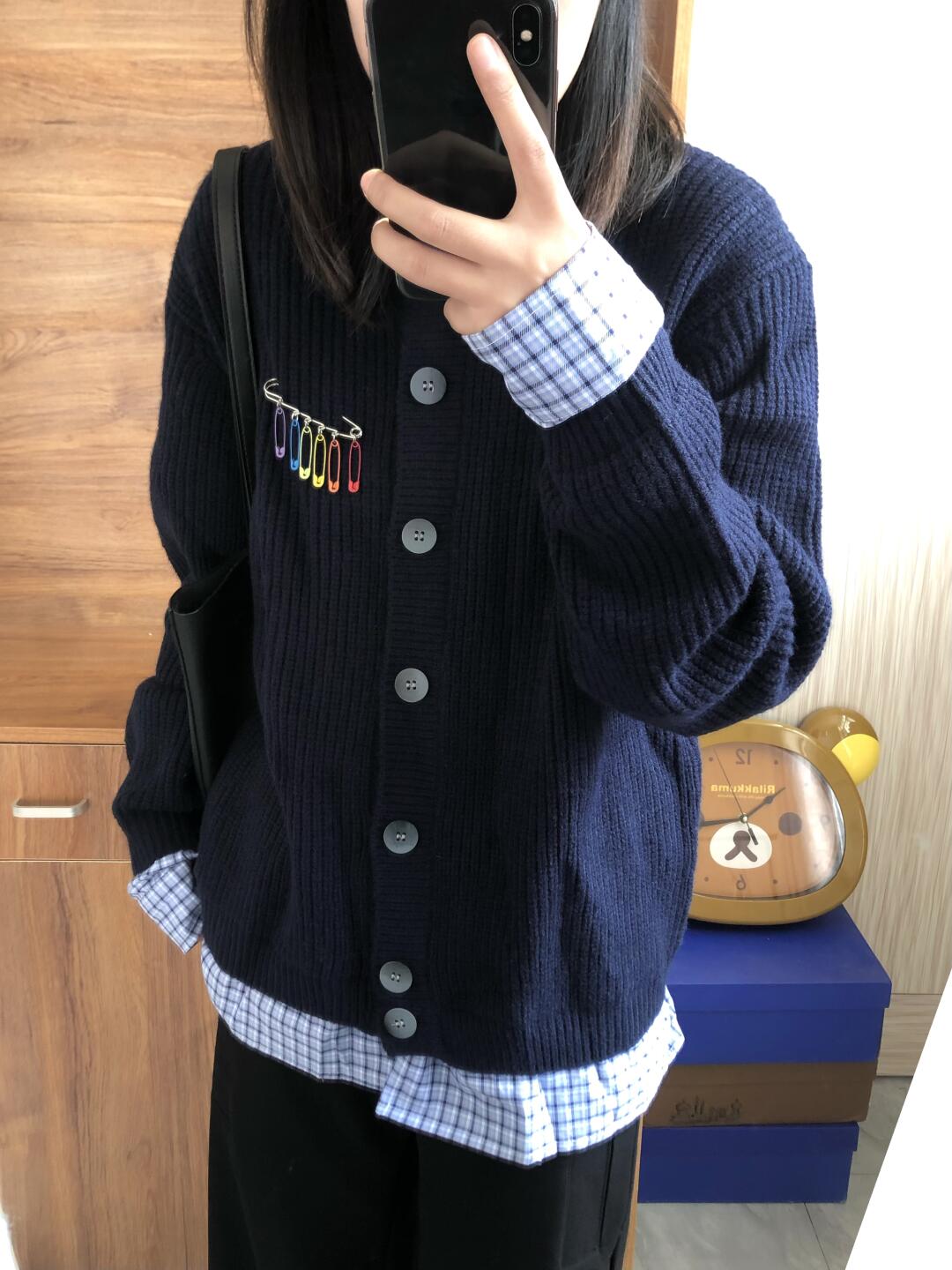 設計感格子拼接慵懶風復古別針假兩件針織衫外套女秋冬毛衣開衫潮