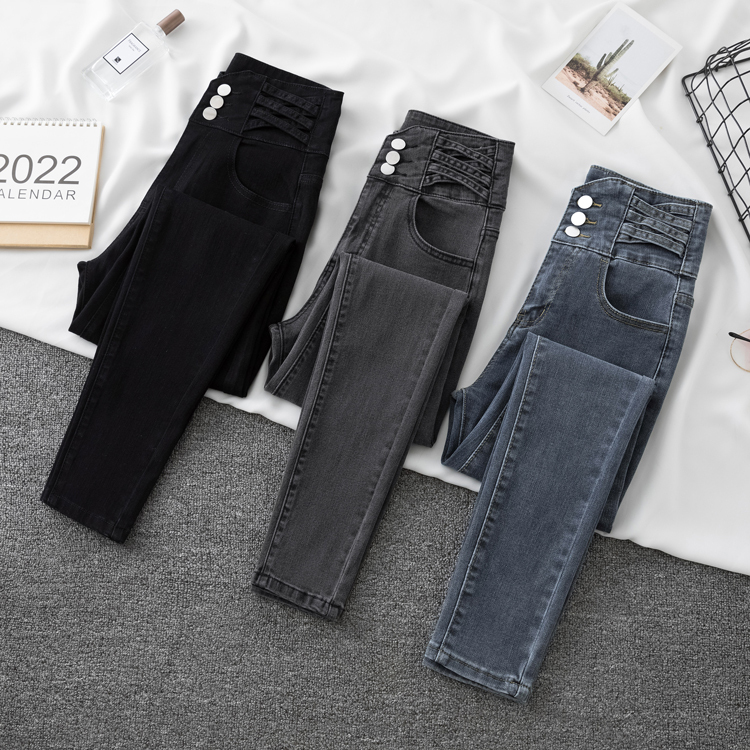Women's large-size high-waisted jeans with slim fit and tight-fitting three-breasted design feel slimming and stretchy