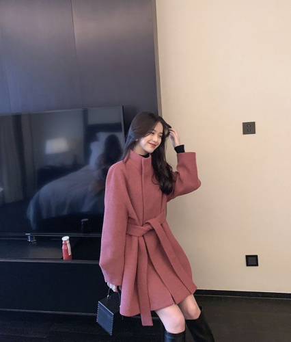 Small cape woolen coat for women autumn and winter short style slimming Japanese temperament rose red woolen coat