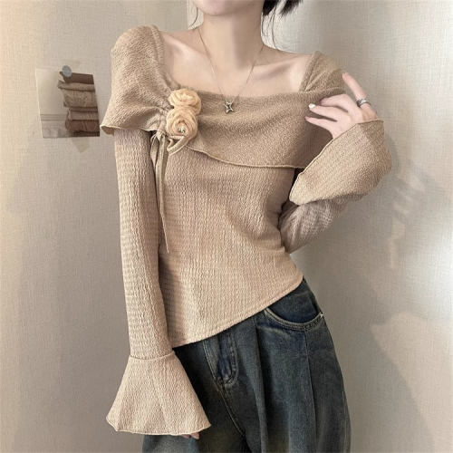 One-shoulder bell-sleeved bottoming shirt for women in spring and autumn, irregular inner layer, slim fit and gentle floral top