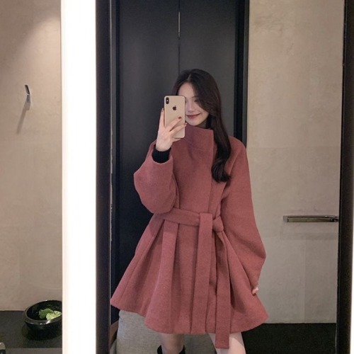 Small cape woolen coat for women autumn and winter short style slimming Japanese temperament rose red woolen coat