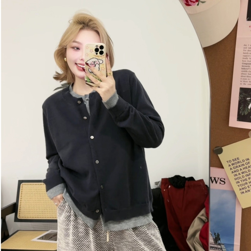 Round neck contrasting color large size fake two-piece 8.0 long-sleeved sweater non-color soft waxy cardigan
