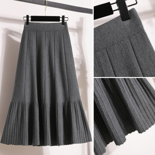 Plus size women's autumn and winter Korean style fashionable and versatile foreign style slimming knitted pleated skirt for fat mm in autumn and winter