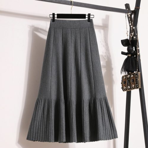 Plus size women's autumn and winter Korean style fashionable and versatile foreign style slimming knitted pleated skirt for fat mm in autumn and winter