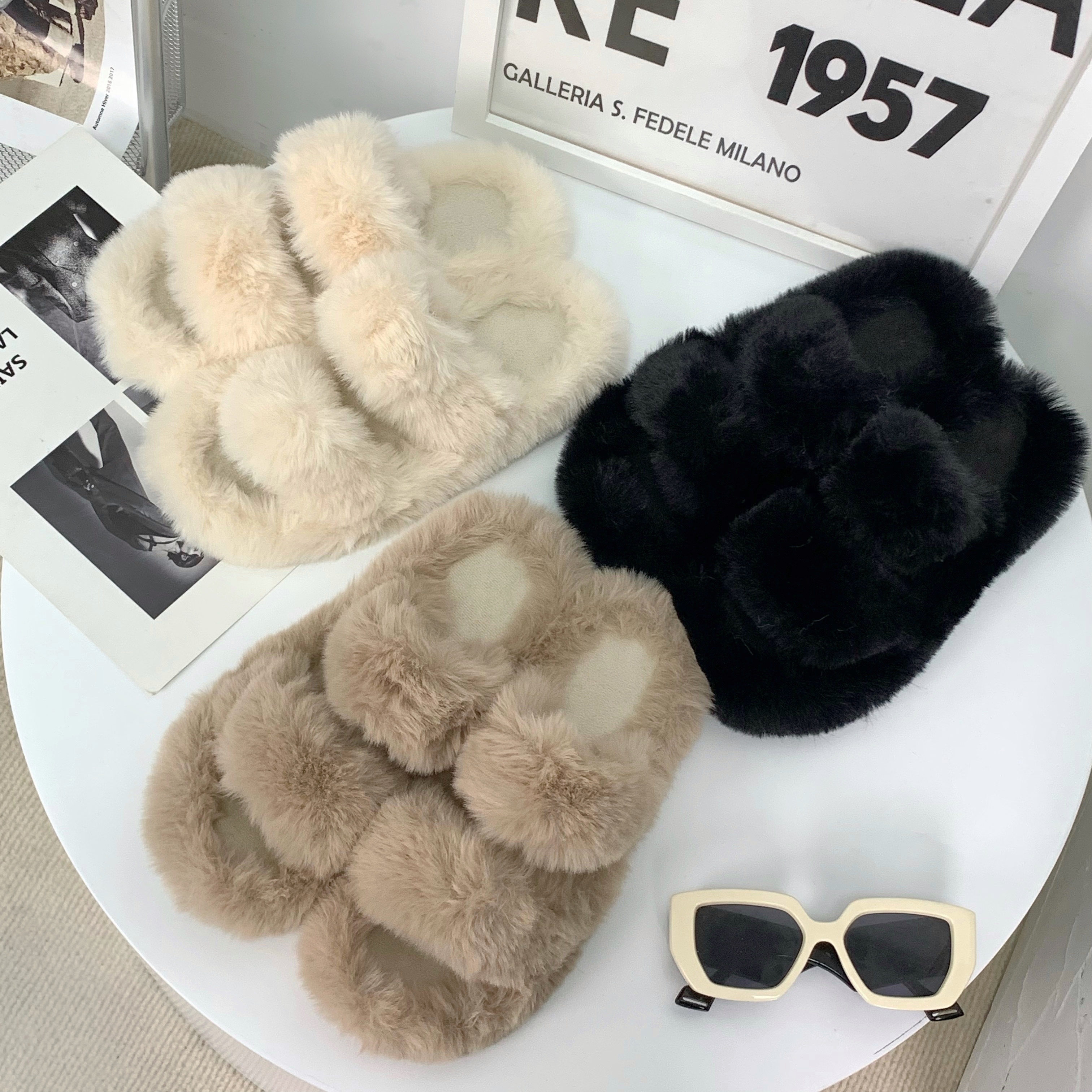Actual shot of winter furry slippers ins trendy thick-soled anti-slip wearable versatile warm slippers