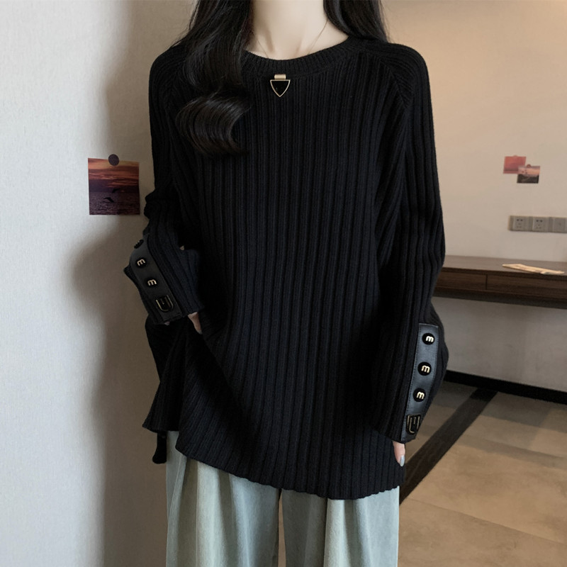 Actual shot of fat sister's autumn and winter clothing, plus size women's clothing, thickened pitted sweater with design, slimming mid-length knitted sweater