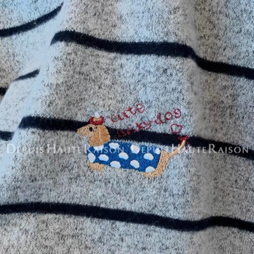 Extra large size 300 pounds puppy embroidered striped long-sleeved T-shirt loose top for women