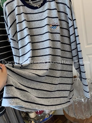 Extra large size 300 pounds puppy embroidered striped long-sleeved T-shirt loose top for women