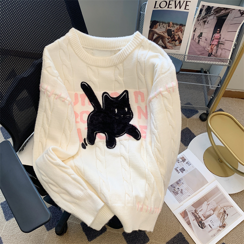 Japanese cartoon little black cat embroidered knitted sweater women's round neck lazy style cat pullover autumn and winter top