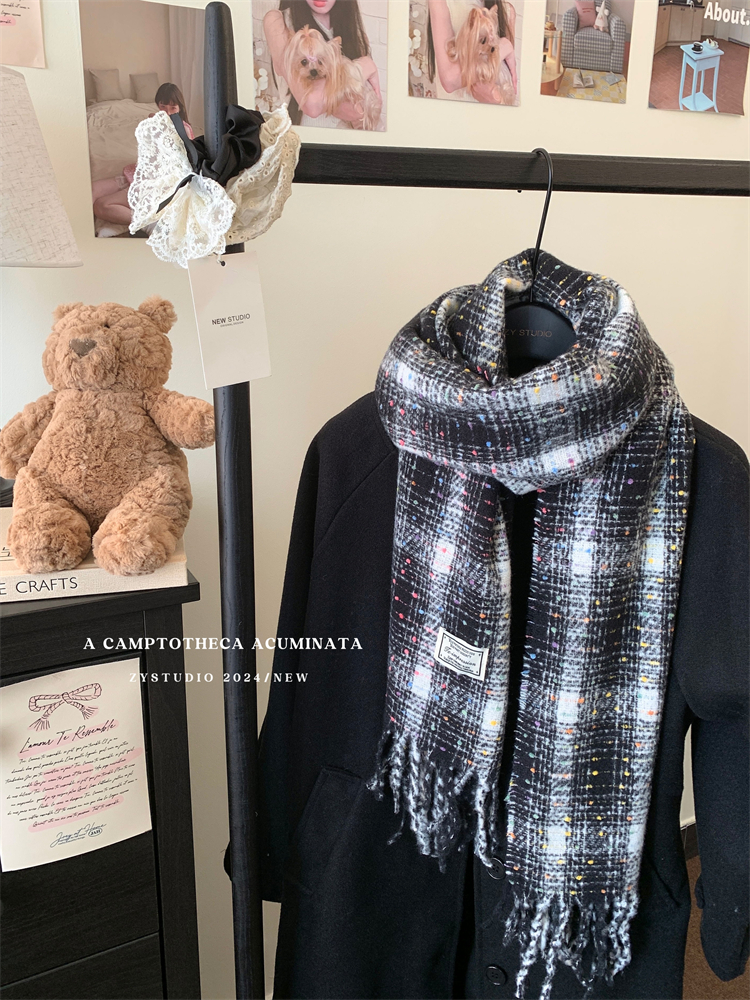 Real shot!  Autumn and winter plaid scarf women's high-end fashion versatile scarf thickened warm shawl