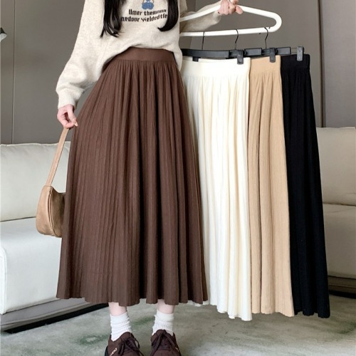 Actual shot of 2024 winter new thickened knitted pleated skirt for women with high waist and slimming mid-length A-line skirt