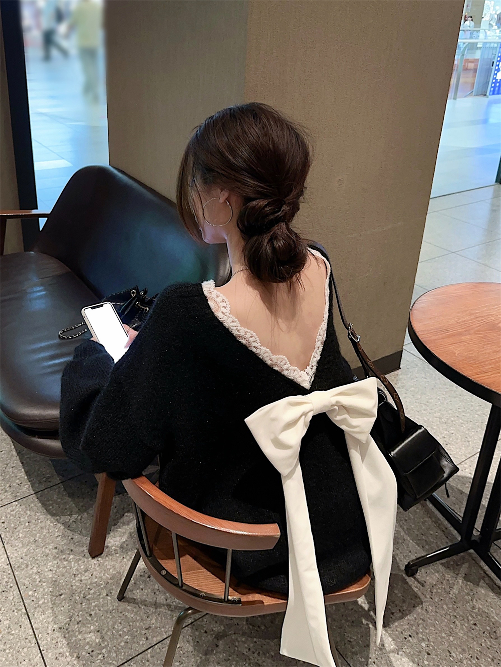 Real shot ~ Lazy style lace splicing V-neck long-sleeved sweater for women in autumn soft and waxy loose slimming knitted top
