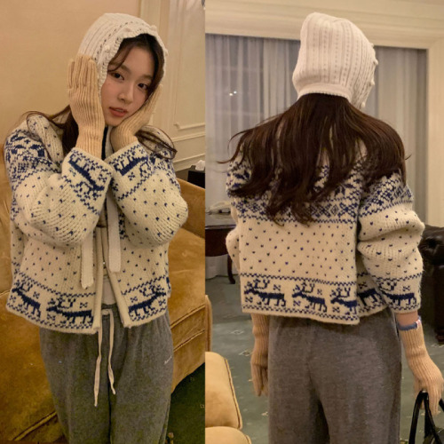 Real shot of retro stand-up collar double zipper cardigan with snowflake contrasting color thick warm jacket and sweater