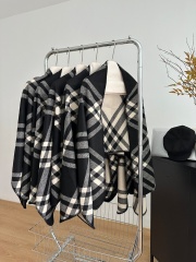 Maximize the ambiance of Cactishop - Women's winter Maillard-style vintage black plaid shawl neck warmer