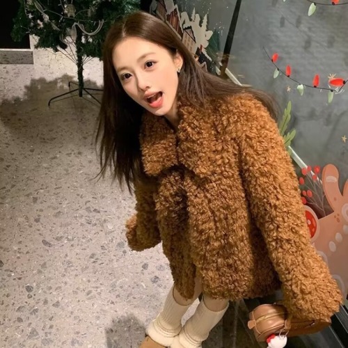 Shepherd Roll 2024 Lamb Wool Short Jacket New Winter Cotton Clothes Thickened Fashion Fur Coat