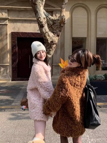 Shepherd Roll 2024 Lamb Wool Short Jacket New Winter Cotton Clothes Thickened Fashion Fur Coat
