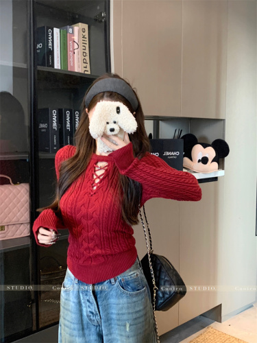 Real shot of retro design waist slimming bottoming sweater for women slim fit inner knitted top in winter