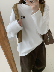 Real shot of white bear embroidered long-sleeved T-shirt for women Korean style loose inner layering shirt top ins