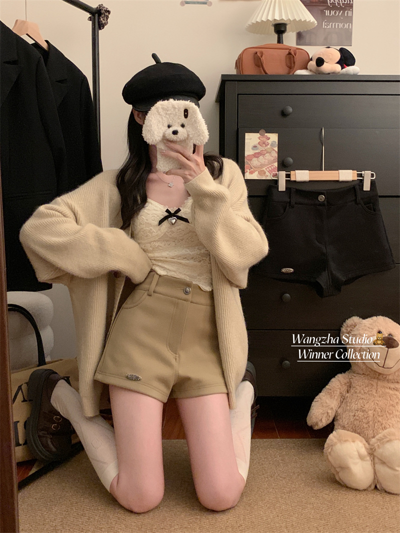 Photographed Autumn/Winter Basic Stylish Houndstooth Short Pants High-end Slimming Casual Khaki Hot Pants