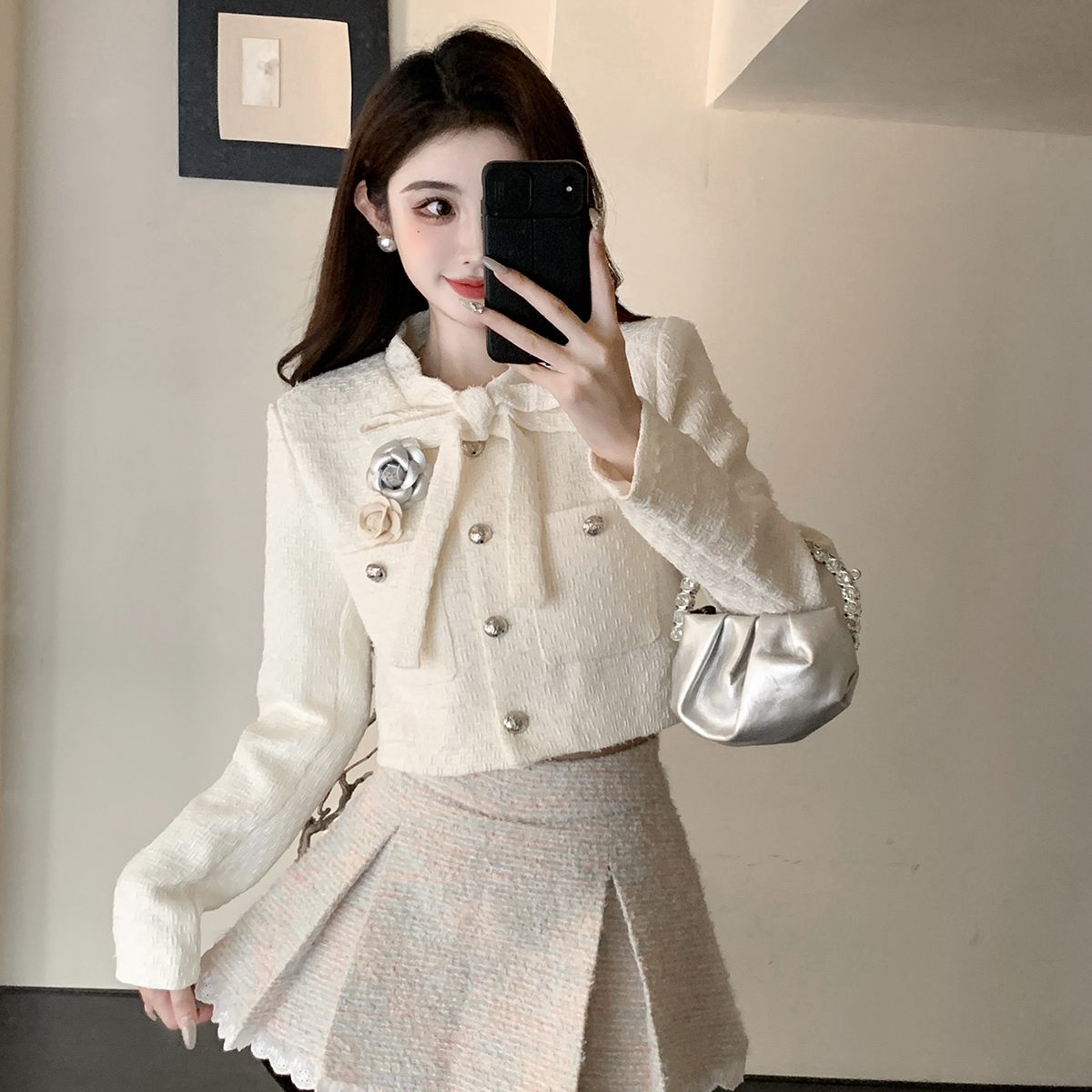 Actual shot of the new camellia strapped jacket with white moonlight. I fell in love with it at first sight!