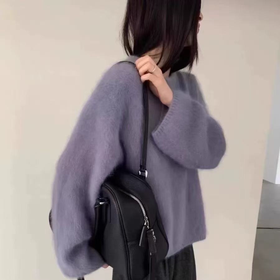Soft fuzzy bear fur women's sweater with a high-end, relaxed, loose fit, for 2024 autumn and winter, layering knit top