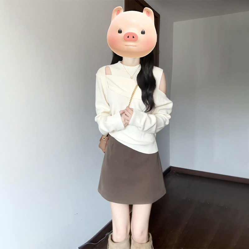 早入秋不規則針織衫女秋冬季韓系別致設計感內搭毛衣長袖露肩上衣
