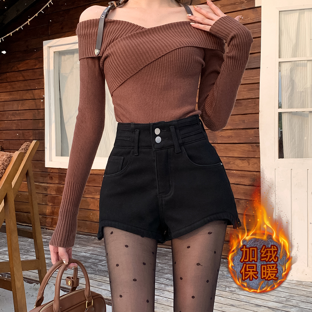 Actual shot of 2024 winter black denim shorts, velvet, thickened, high waist, warm, stretchy, slim fit hot pants for hot girls