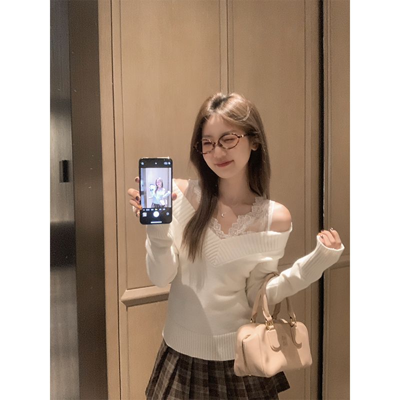 Real shooting sexy V-neck long-sleeved knitted sweater women autumn and winter slimming waist slimming warm hooded sweater 