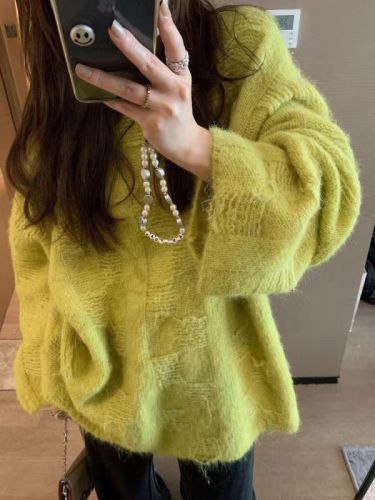 French design glutinous pattern dark pattern pullover sweater 2024 autumn and winter soft style fashionable slimming sweater