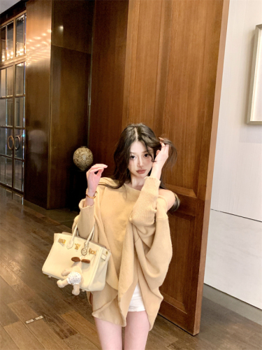 Actual shot ~ Lazy temperament, bat sleeves, loose design, waist slimming, versatile knitted sweater, free belt