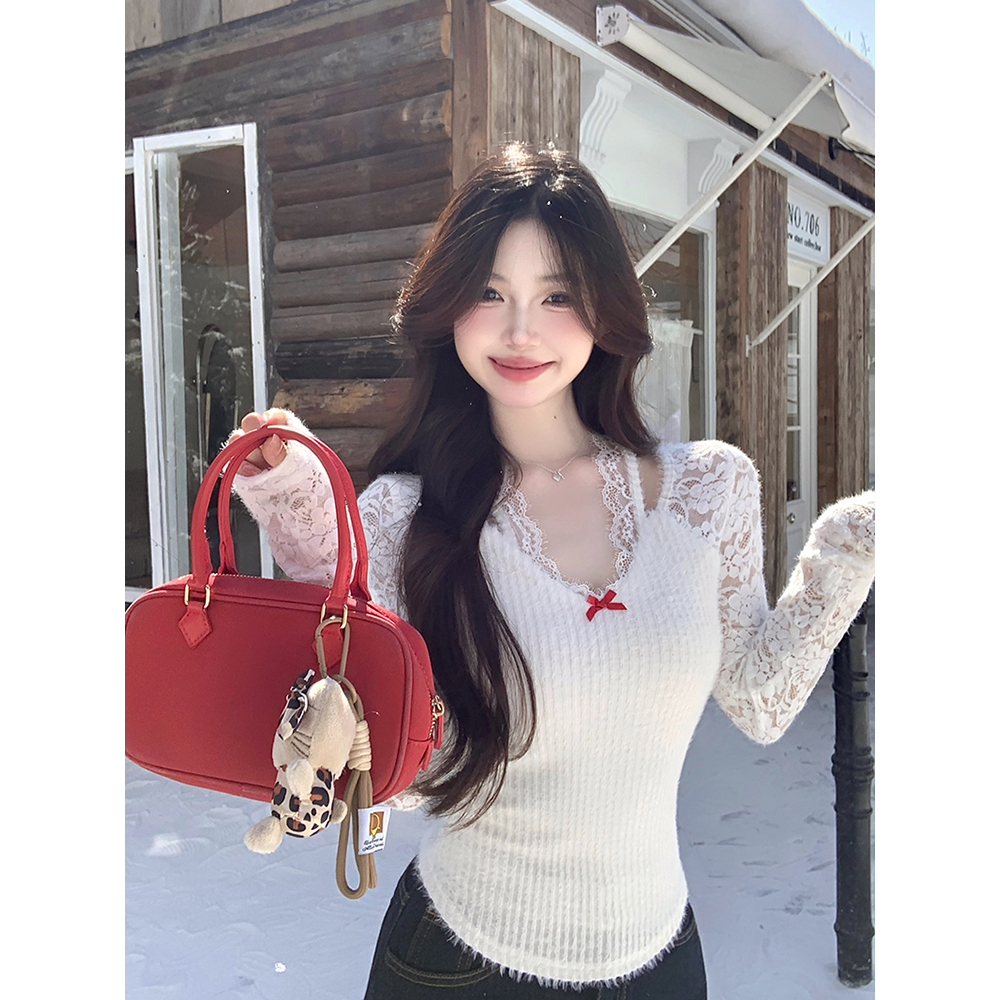 Actual photos Lace patchwork V-neck knitted base shirt for women, layered wear in autumn and winter, Korean style fashion sense bow tie top