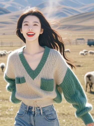 Green Plaid V-neck Knit Sweater for Women - 2024 Autumn/Winter New Loose Lazy Style Color-blocked Soft Knit Top