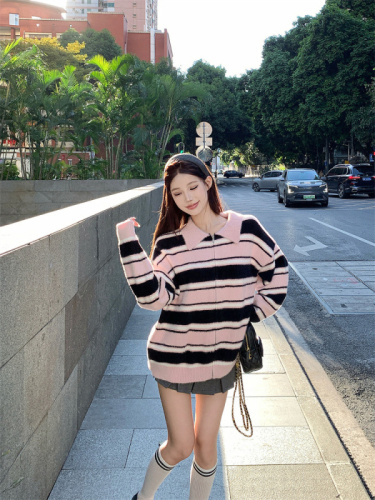 Real shot Korean style striped zipper sweater loose furry coat